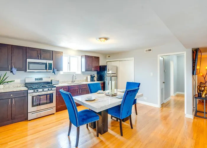 Walk To Train & Bus: Updated Apartment *